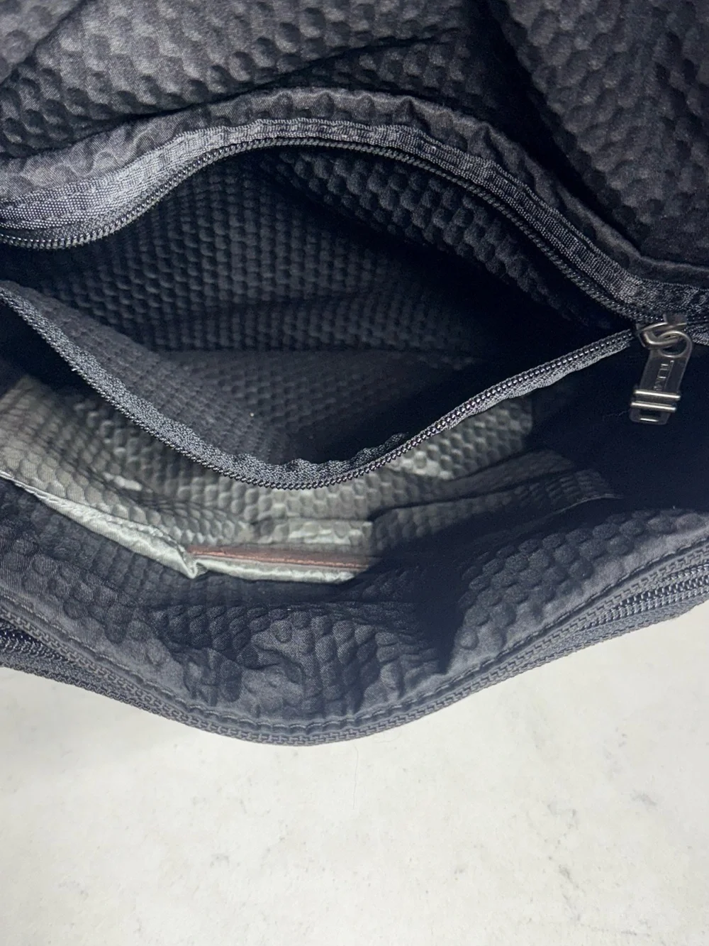 TUMI Alpha Bravo Beale Mini Messenger Bag Black Ballistic Nylon Crossbody 22371